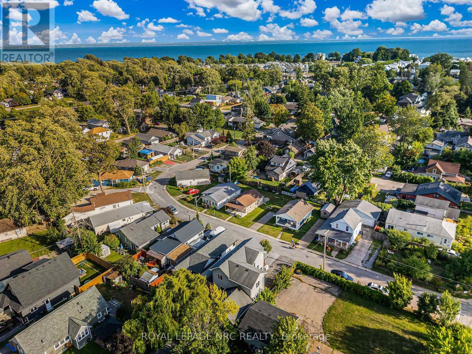 12 Lincoln Road E, Fort Erie (Crystal Beach), ON - Outdoor With Body Of Water With View