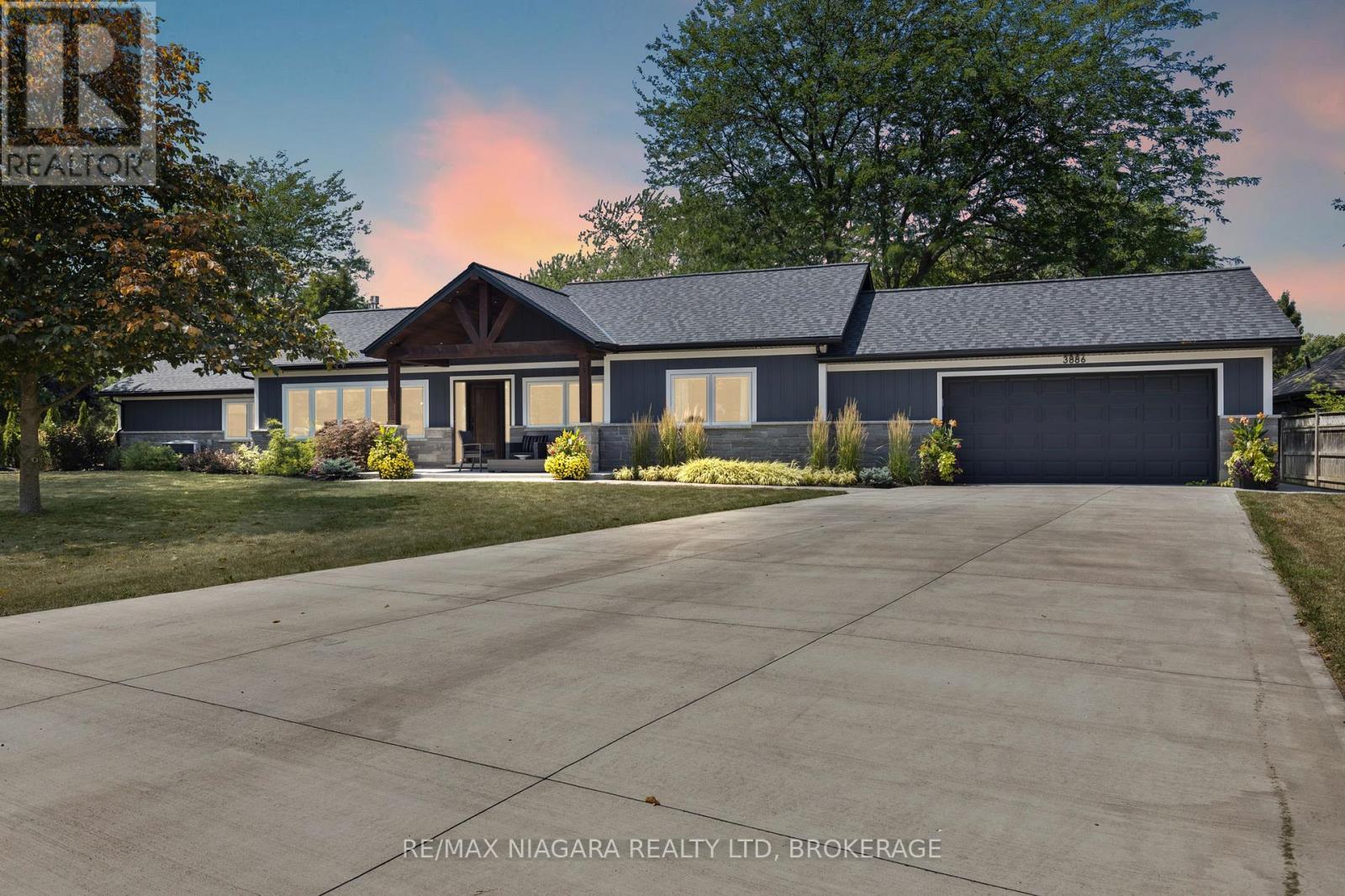 3886 Glenview Drive, Lincoln (Lincoln-Jordan/Vineland), ON - Outdoor With Facade