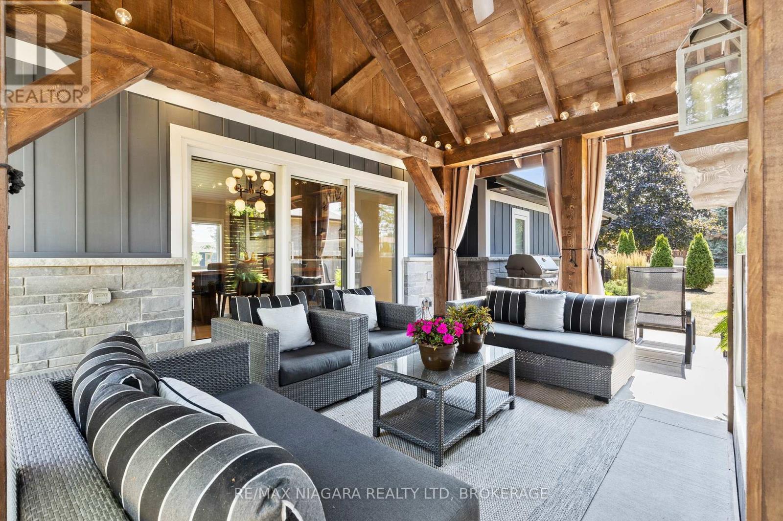 3886 Glenview Drive, Lincoln (Lincoln-Jordan/Vineland), ON - With Deck Patio Veranda