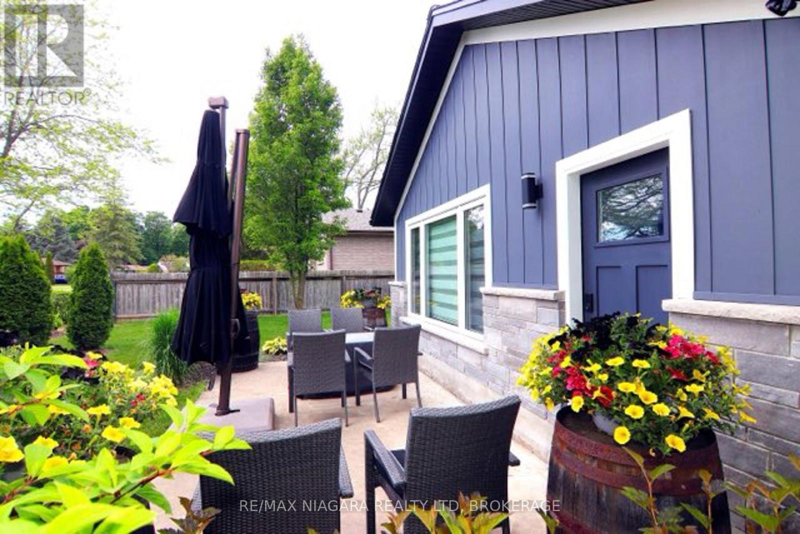 3886 Glenview Drive, Lincoln (Lincoln-Jordan/Vineland), ON - Outdoor With Deck Patio Veranda