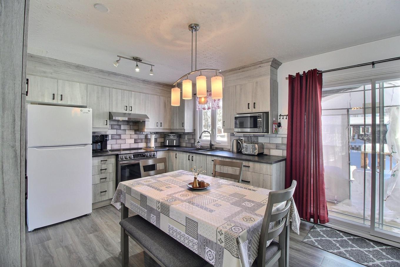 Kitchen - 1190 Av. Des Bois, Malartic, QC - Indoor Photo Showing Other Room