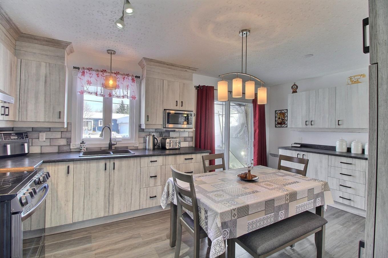 Kitchen - 1190 Av. Des Bois, Malartic, QC - Indoor