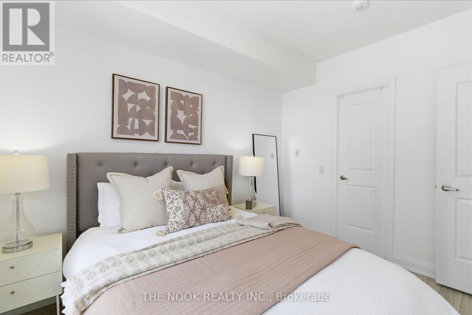 609 - 3655 Kingston Road, Toronto (Scarborough Village), ON - Indoor Photo Showing Bedroom