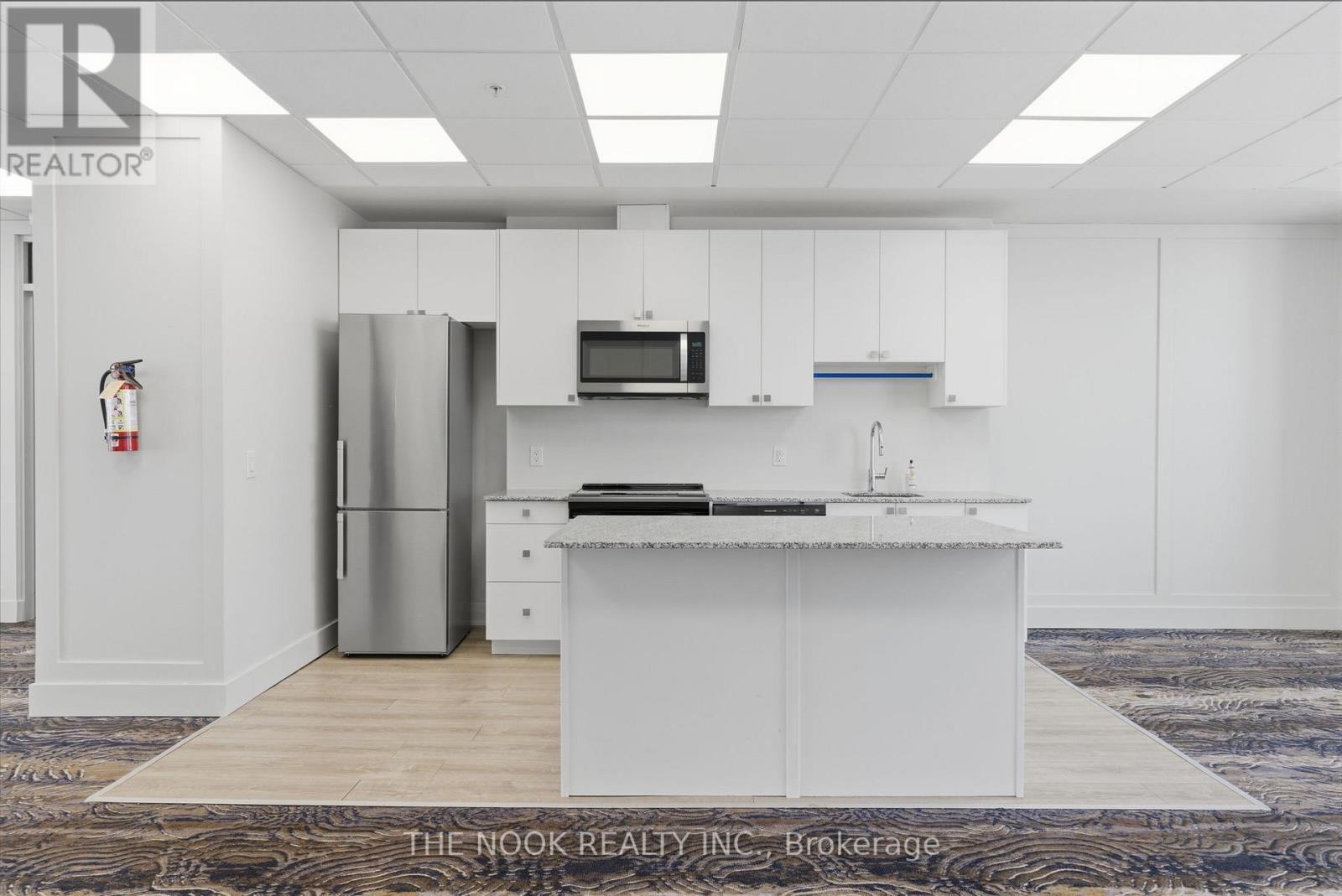609 - 3655 Kingston Road, Toronto (Scarborough Village), ON - Indoor Photo Showing Kitchen