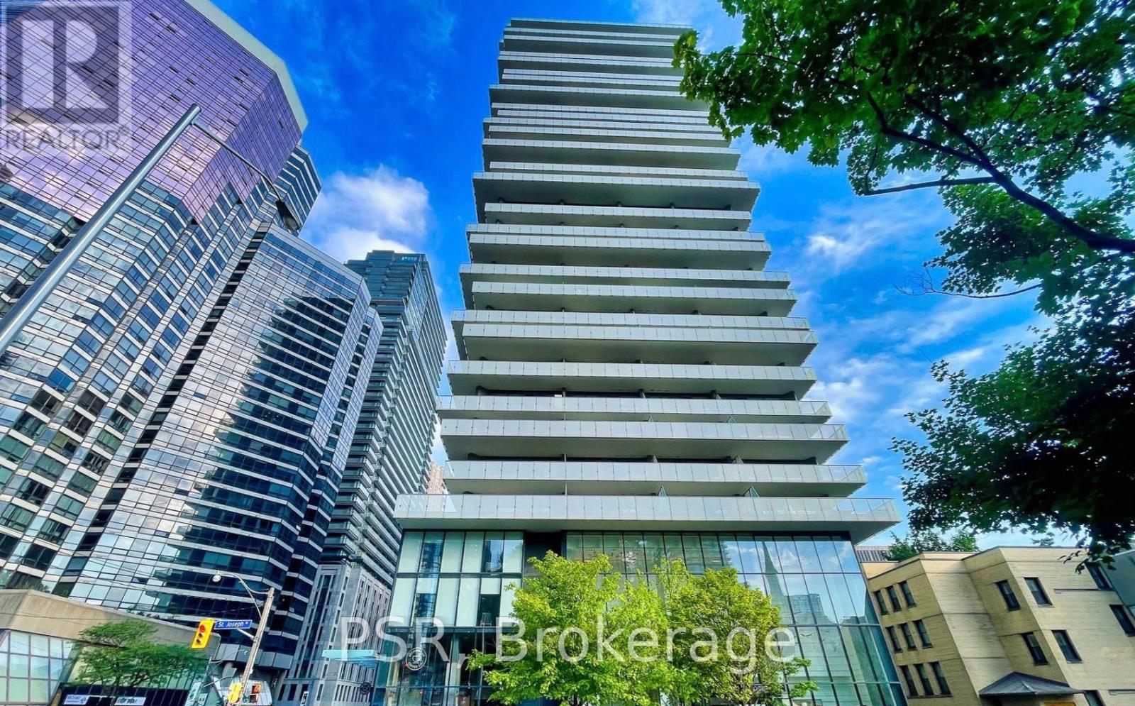 1114 - 57 St Joseph Street, Toronto, ON - Outdoor With In Ground Pool
