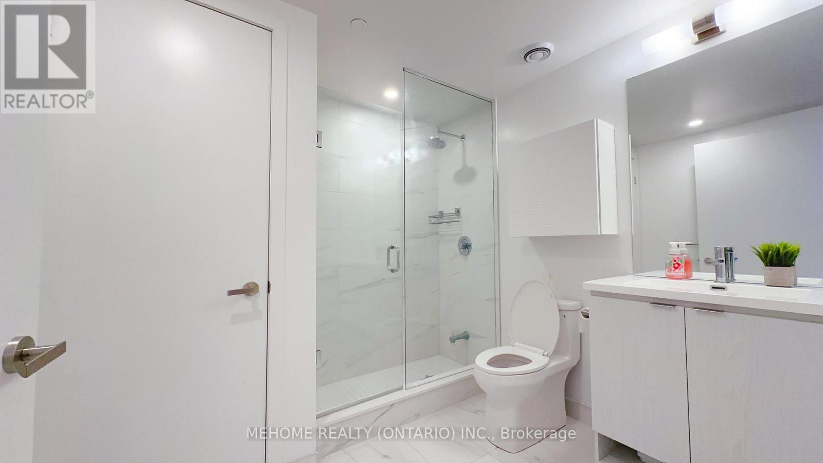 6210 - 55 Cooper Street S, Toronto, ON - Indoor Photo Showing Bathroom
