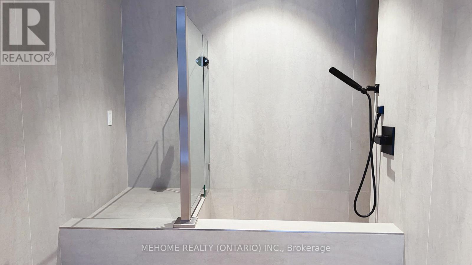 6210 - 55 Cooper Street S, Toronto, ON -