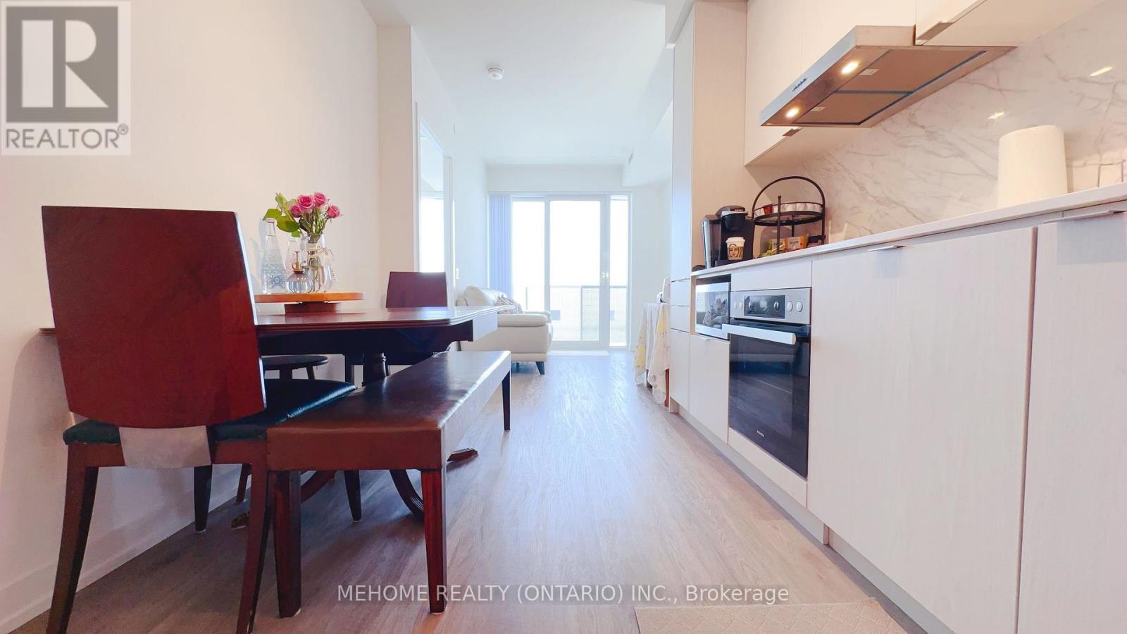 6210 - 55 Cooper Street S, Toronto, ON - Indoor