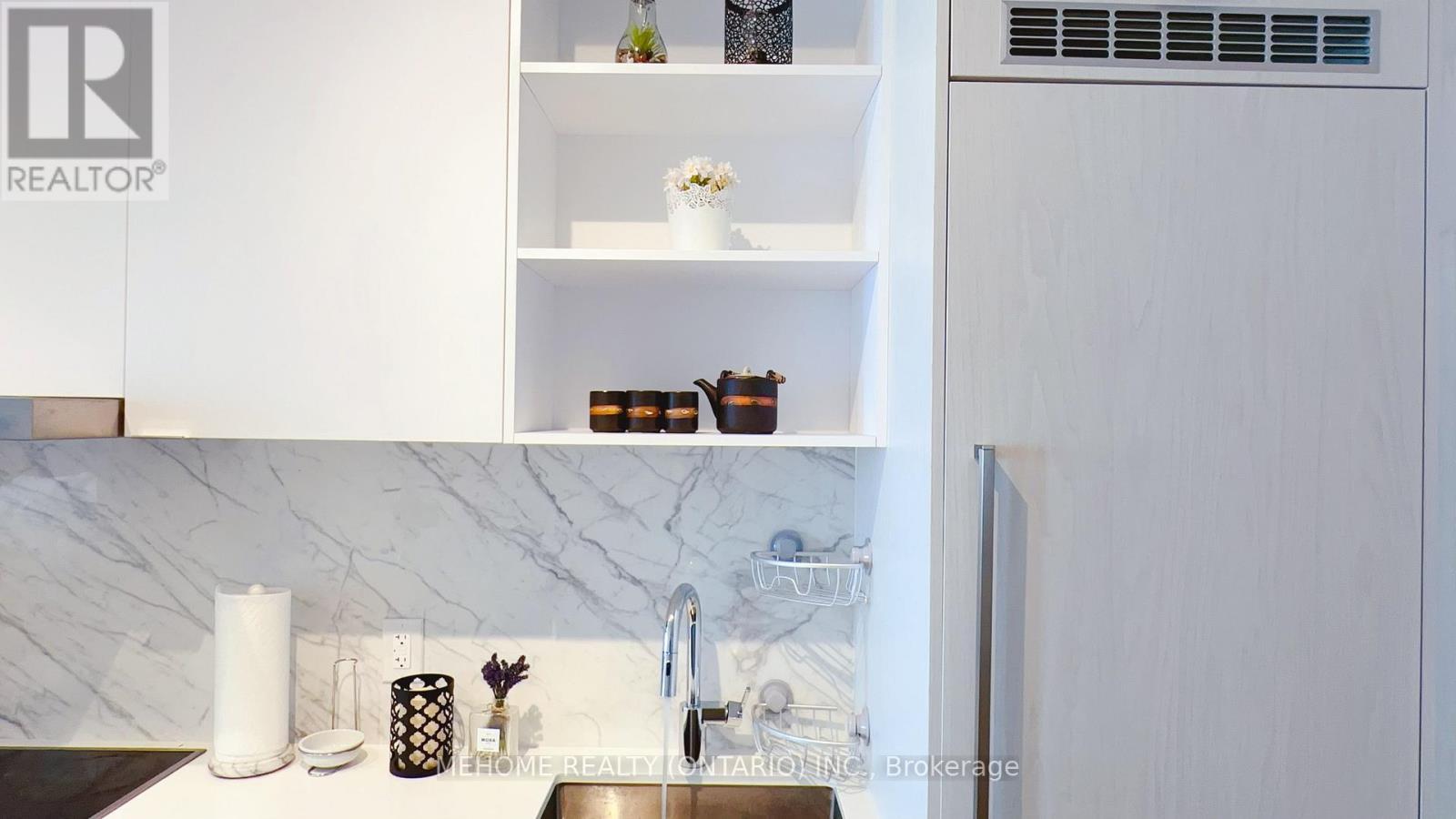 6210 - 55 Cooper Street S, Toronto, ON - Indoor