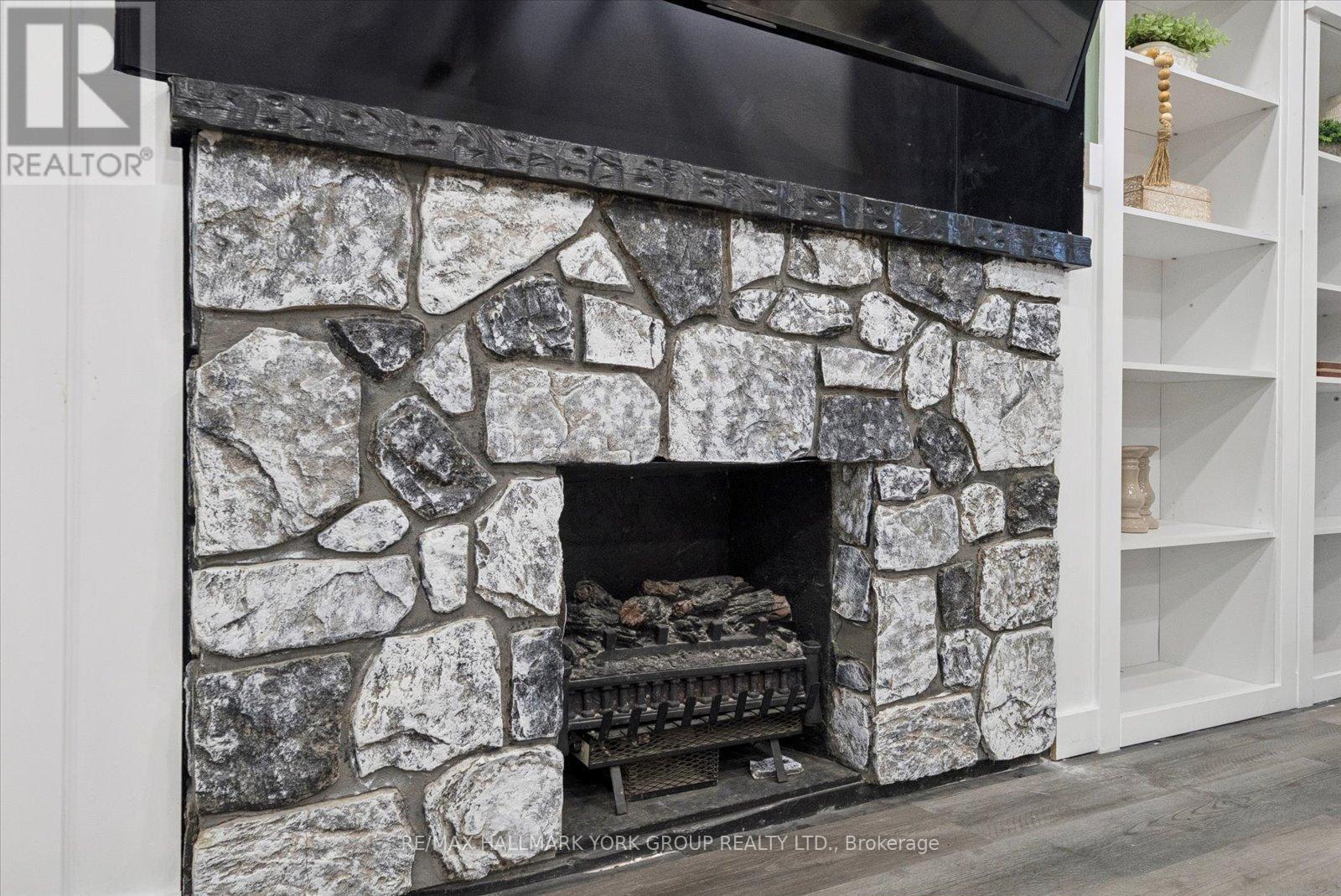 5 Burke Street, Georgina, ON - Indoor With Fireplace