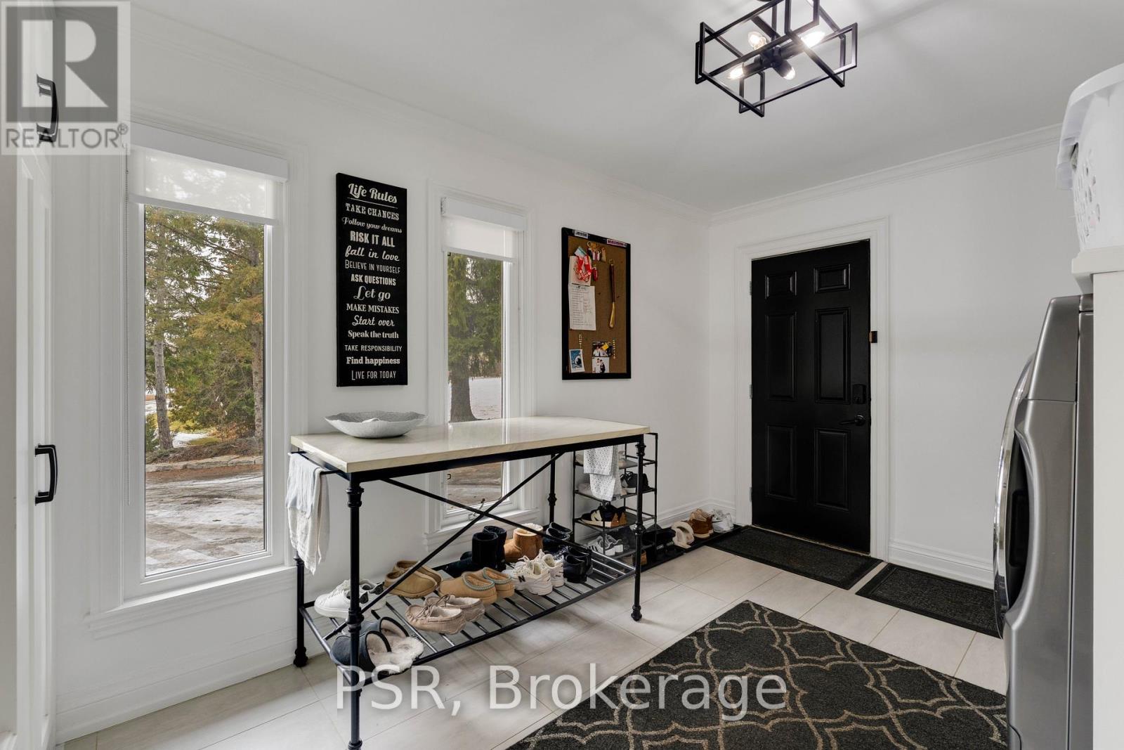 140 Ravendale Court, Vaughan, ON - Indoor