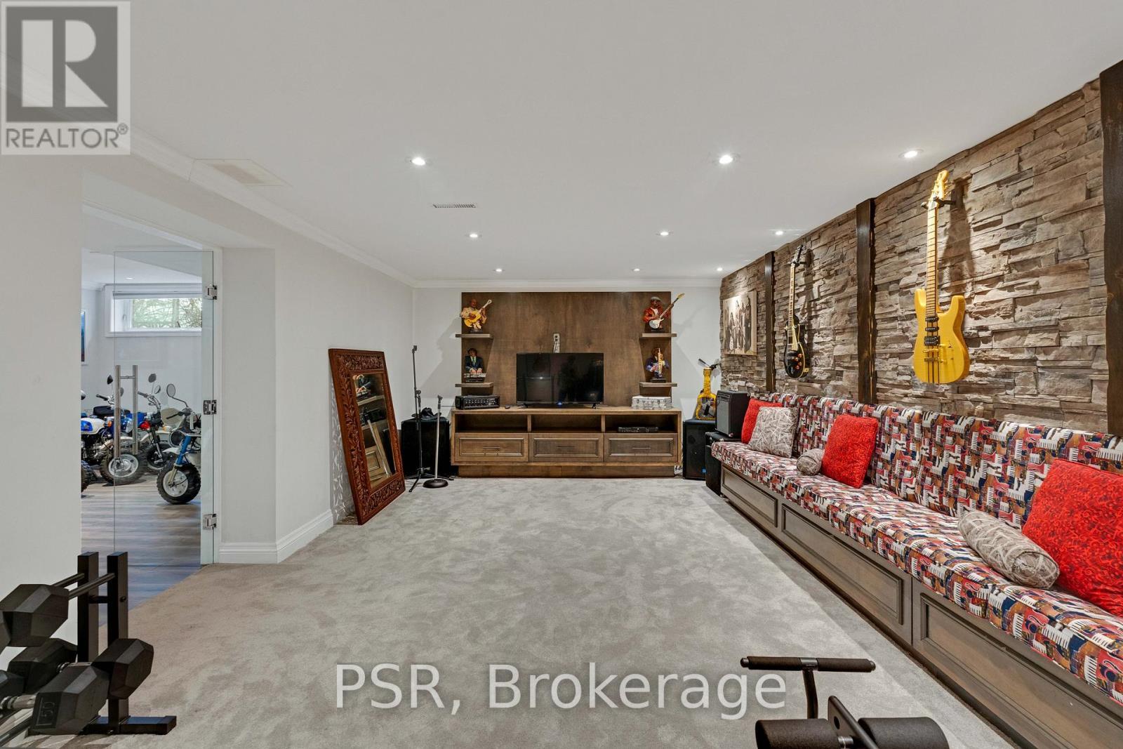 140 Ravendale Court, Vaughan, ON - Indoor