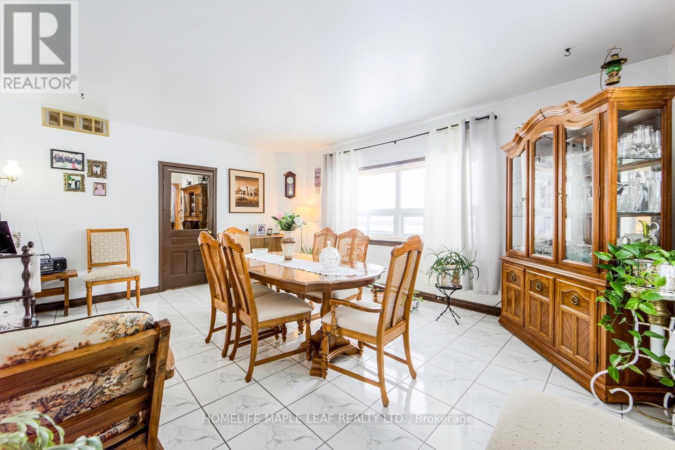 423365 25 Side Road, Amaranth, ON - Indoor Photo Showing Dining Room