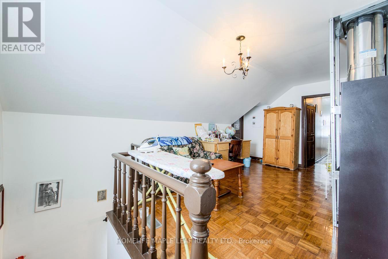 423365 25 Side Road, Amaranth, ON - Indoor Photo Showing Other Room