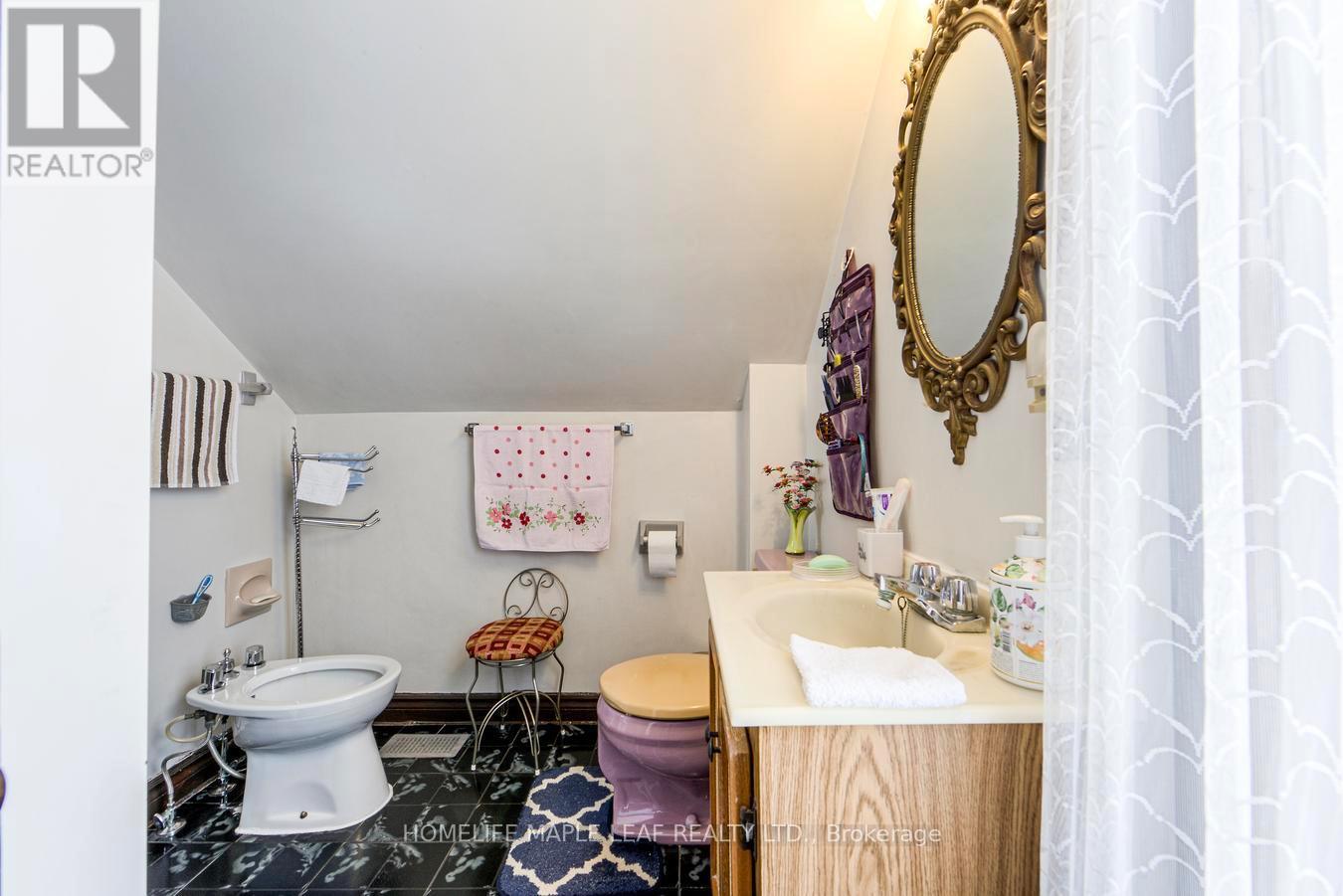 423365 25 Side Road, Amaranth, ON - Indoor Photo Showing Bathroom