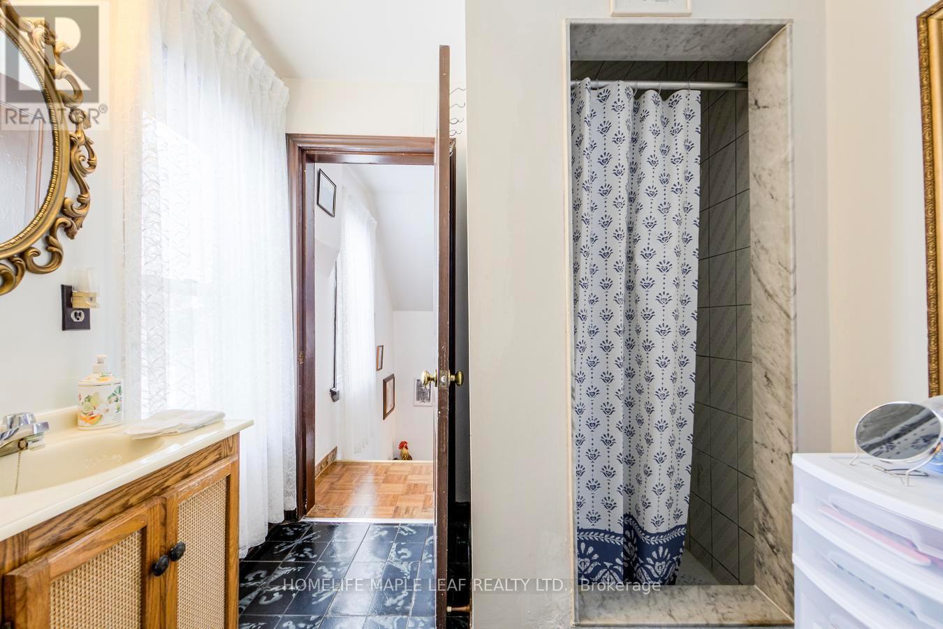 423365 25 Side Road, Amaranth, ON - Indoor Photo Showing Bathroom