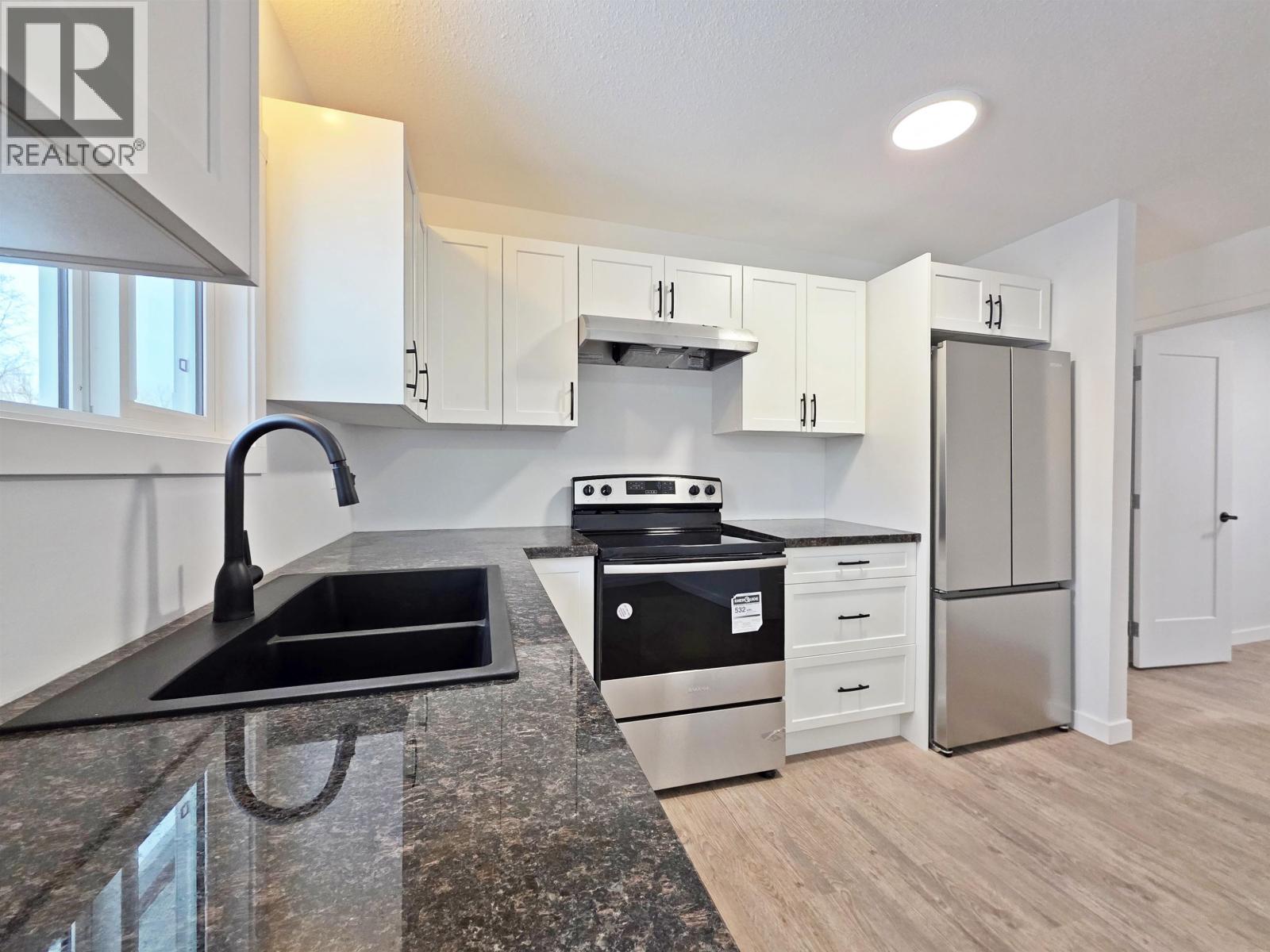 3982 Bulova Road, Quesnel, BC - Indoor Photo Showing Kitchen With Double Sink With Upgraded Kitchen