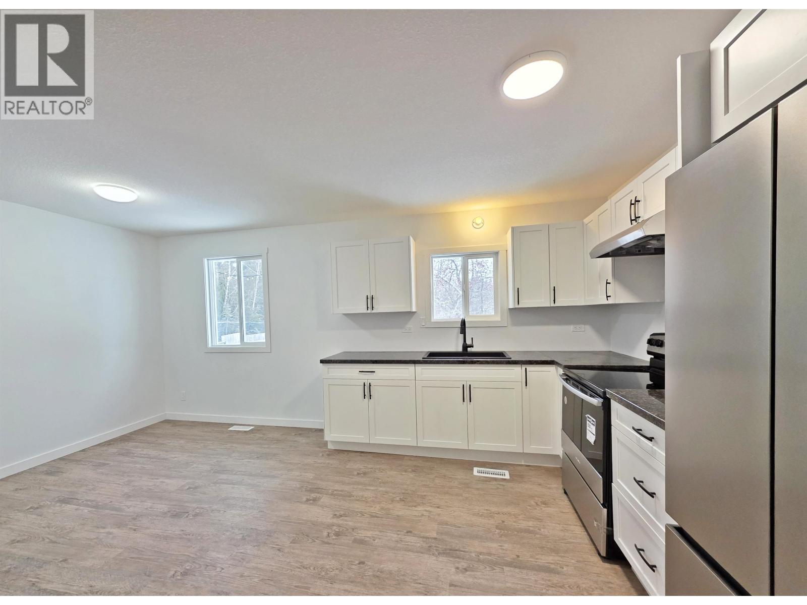 3982 Bulova Road, Quesnel, BC - Indoor Photo Showing Kitchen
