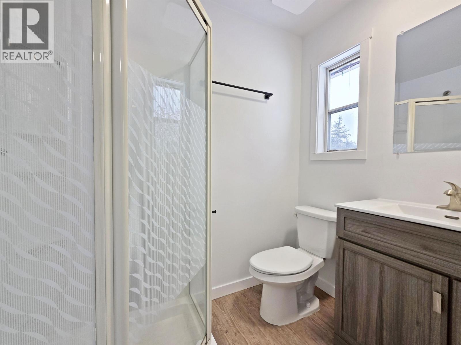 3982 Bulova Road, Quesnel, BC - Indoor Photo Showing Bathroom