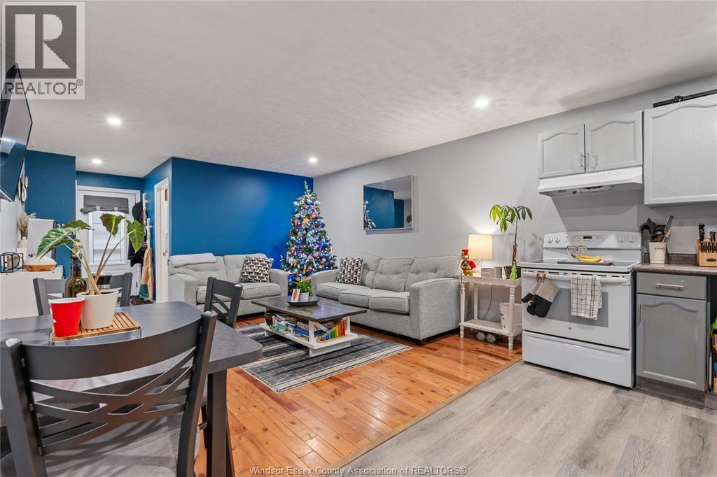 4 Young, Tilbury, ON