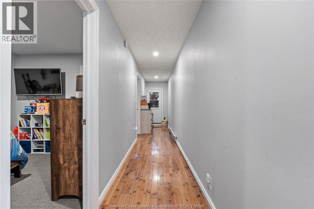 4 Young, Tilbury, ON