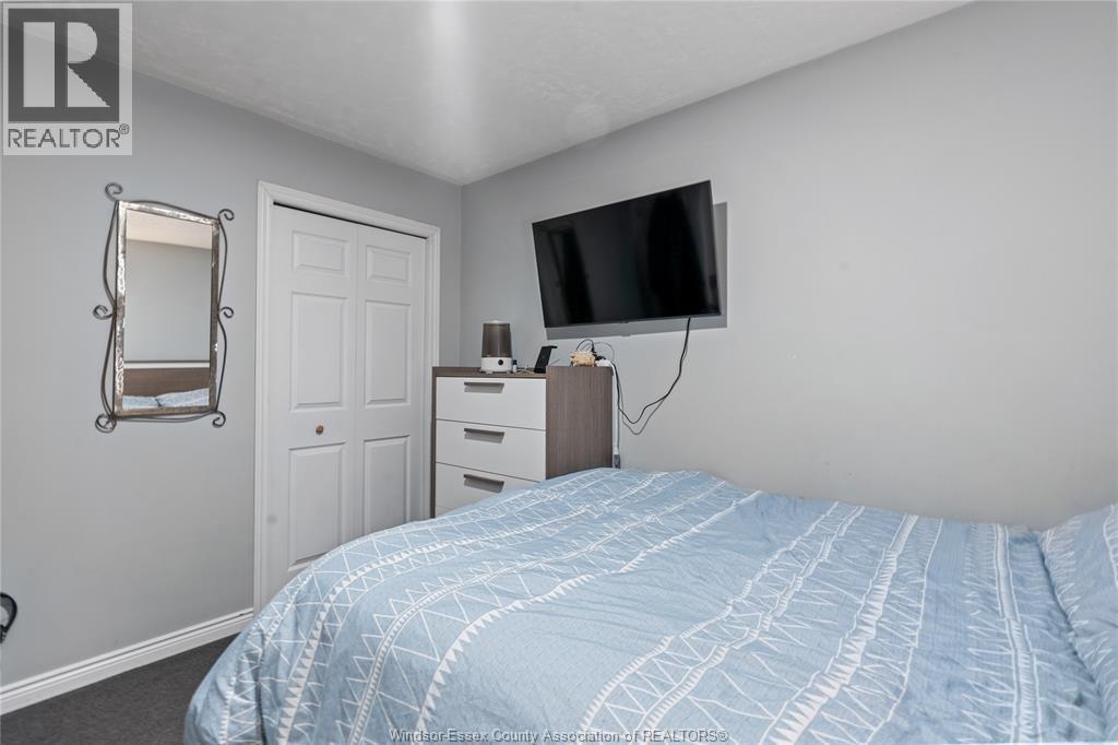 4 Young, Tilbury, ON