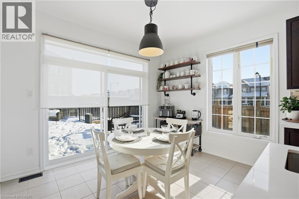 211 Odonnel Drive, Binbrook, ON - Indoor Photo Showing Dining Room