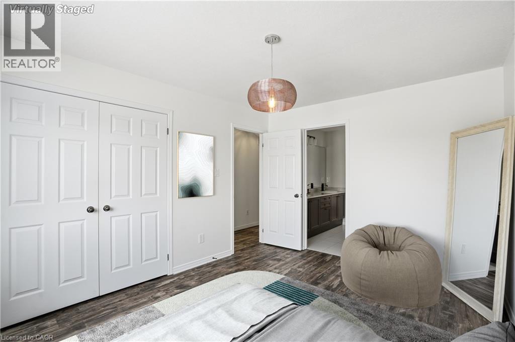 211 Odonnel Drive, Binbrook, ON - Indoor Photo Showing Bedroom