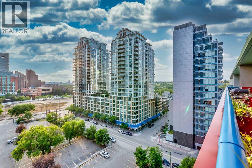 1005, 205 Riverfront Avenue Sw, Calgary, AB - Outdoor With Facade