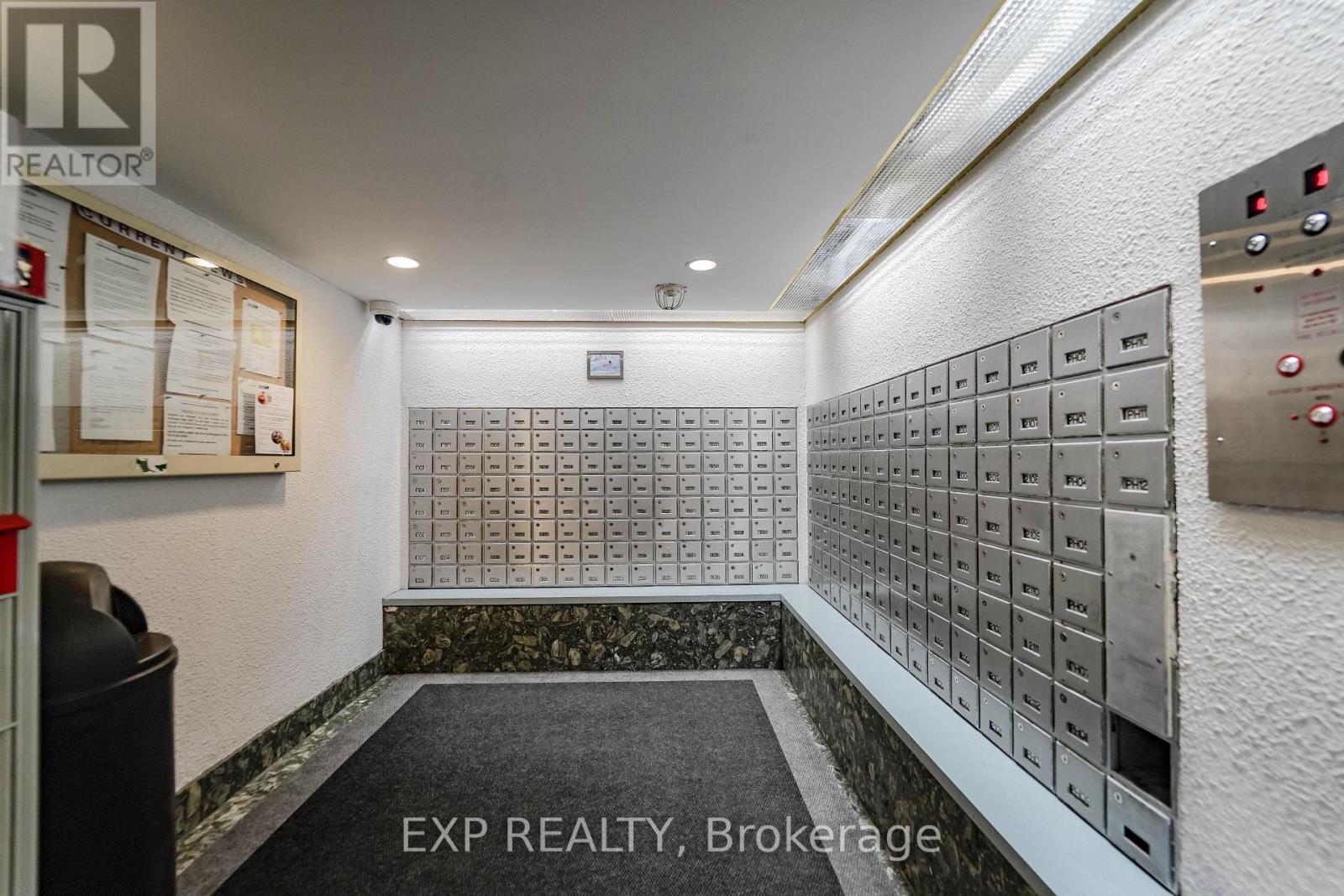 901 - 236 Albion Road, Toronto, ON - Indoor Photo Showing Other Room