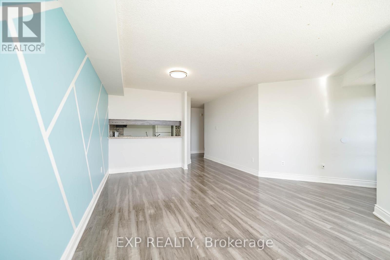 901 - 236 Albion Road, Toronto, ON - Indoor