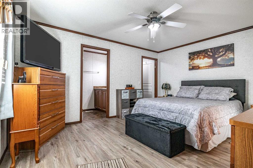 37 Maple Drive, Brooks, AB