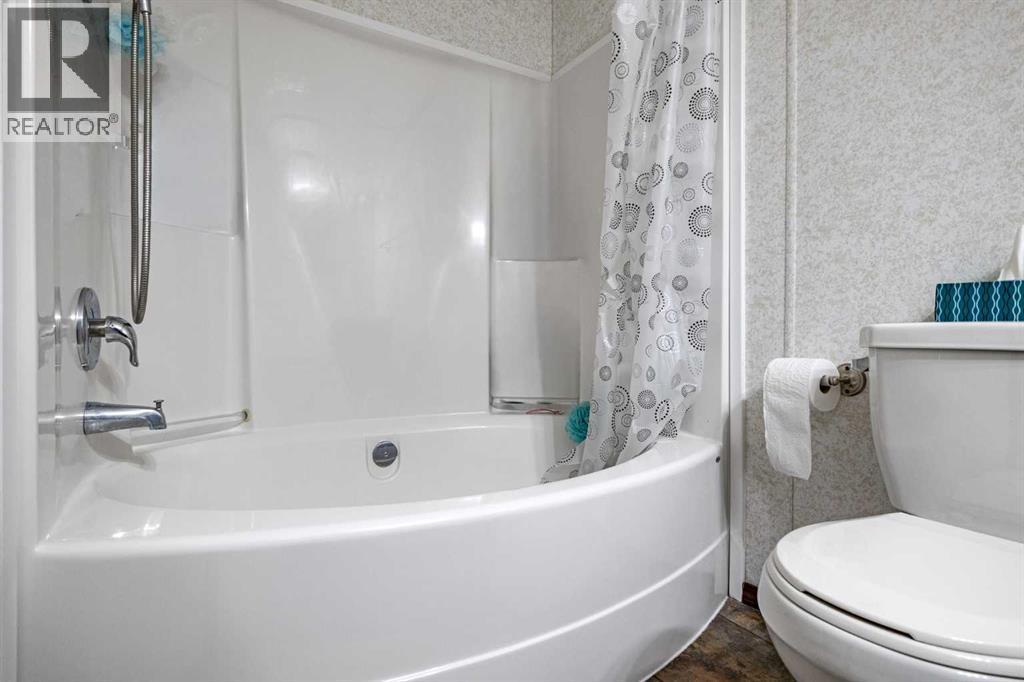 37 Maple Drive, Brooks, AB