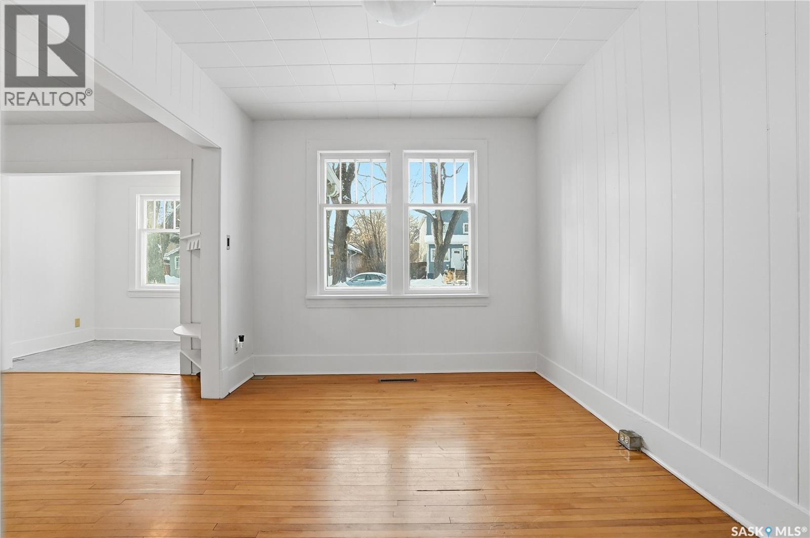 912 5Th Avenue N, Saskatoon, SK - Indoor Photo Showing Other Room