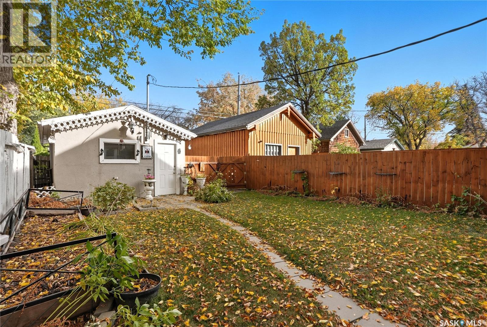 912 5Th Avenue N, Saskatoon, SK - Outdoor