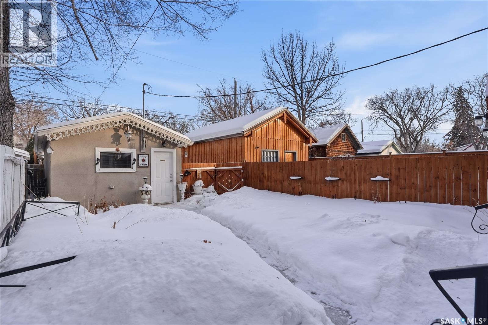912 5Th Avenue N, Saskatoon, SK - Outdoor