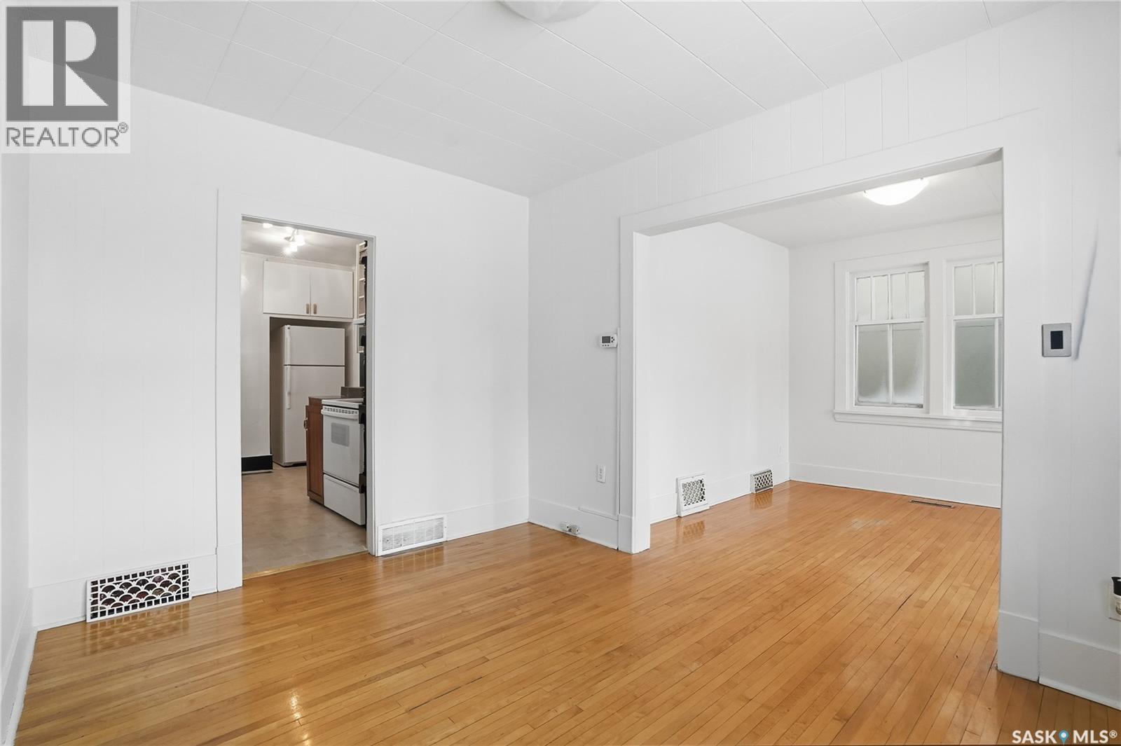 912 5Th Avenue N, Saskatoon, SK - Indoor Photo Showing Other Room