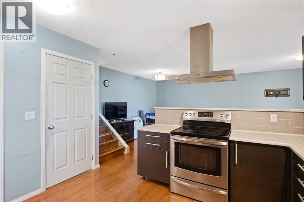 20 Castlegrove Way Ne, Calgary, AB - Indoor Photo Showing Kitchen