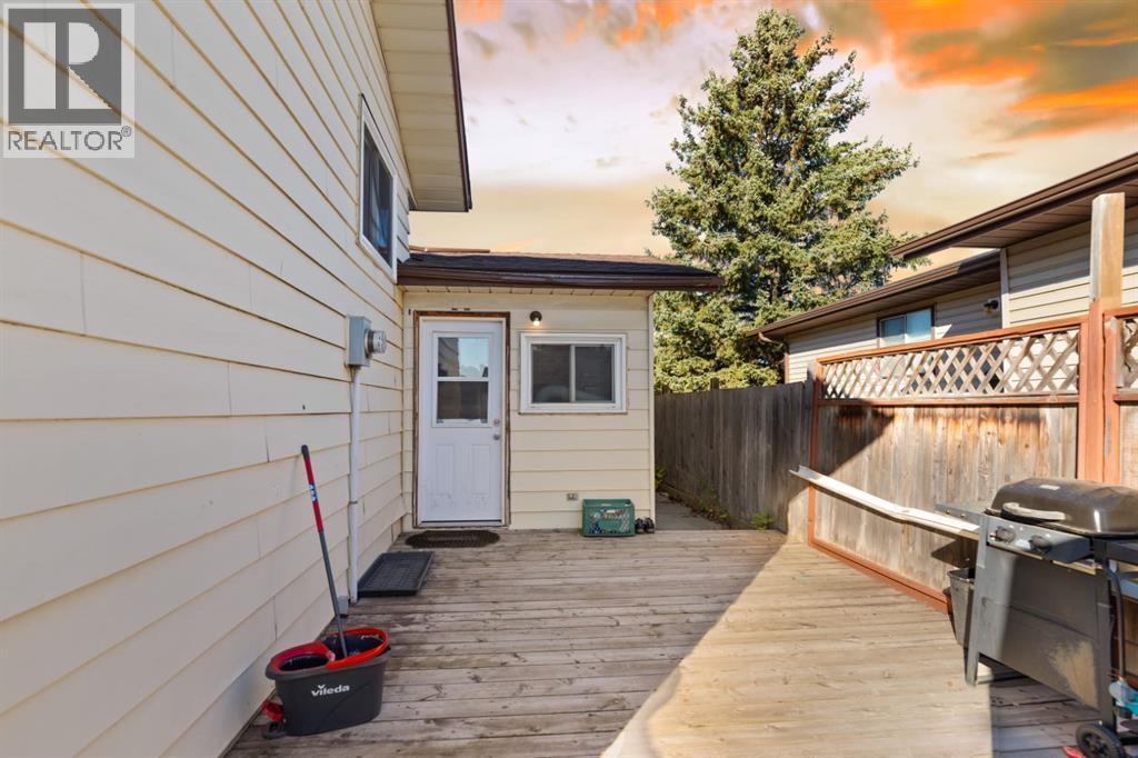 20 Castlegrove Way Ne, Calgary, AB - Outdoor With Exterior