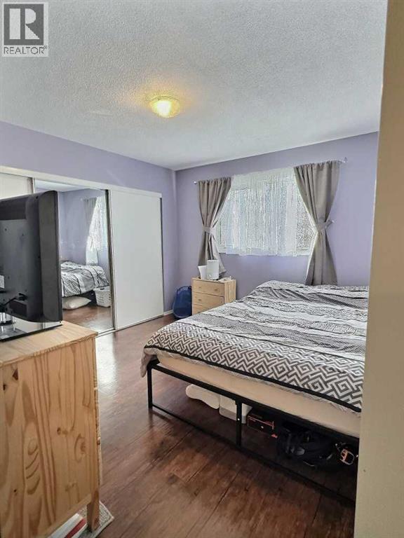 13 Aspen Crescent, Jasper, AB - Indoor Photo Showing Bedroom