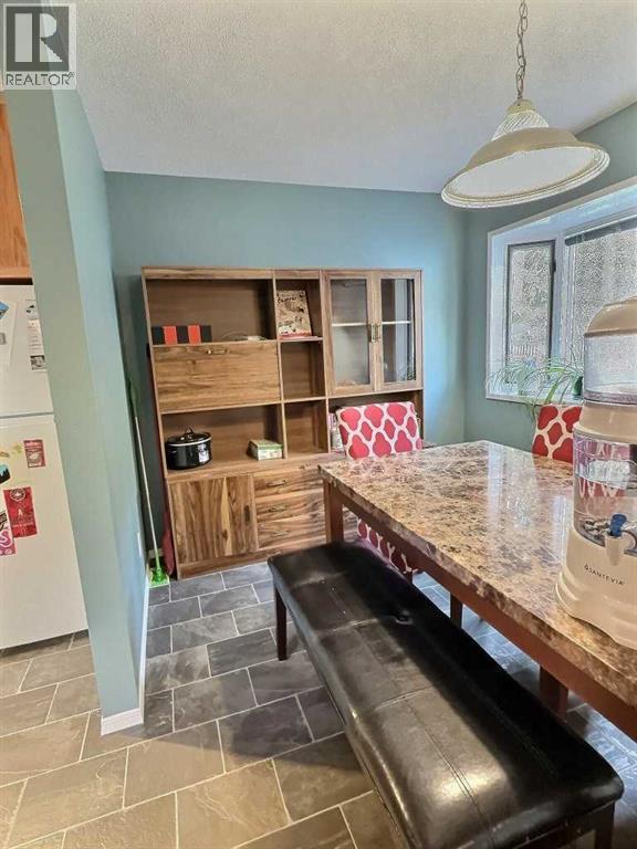 13 Aspen Crescent, Jasper, AB - Indoor