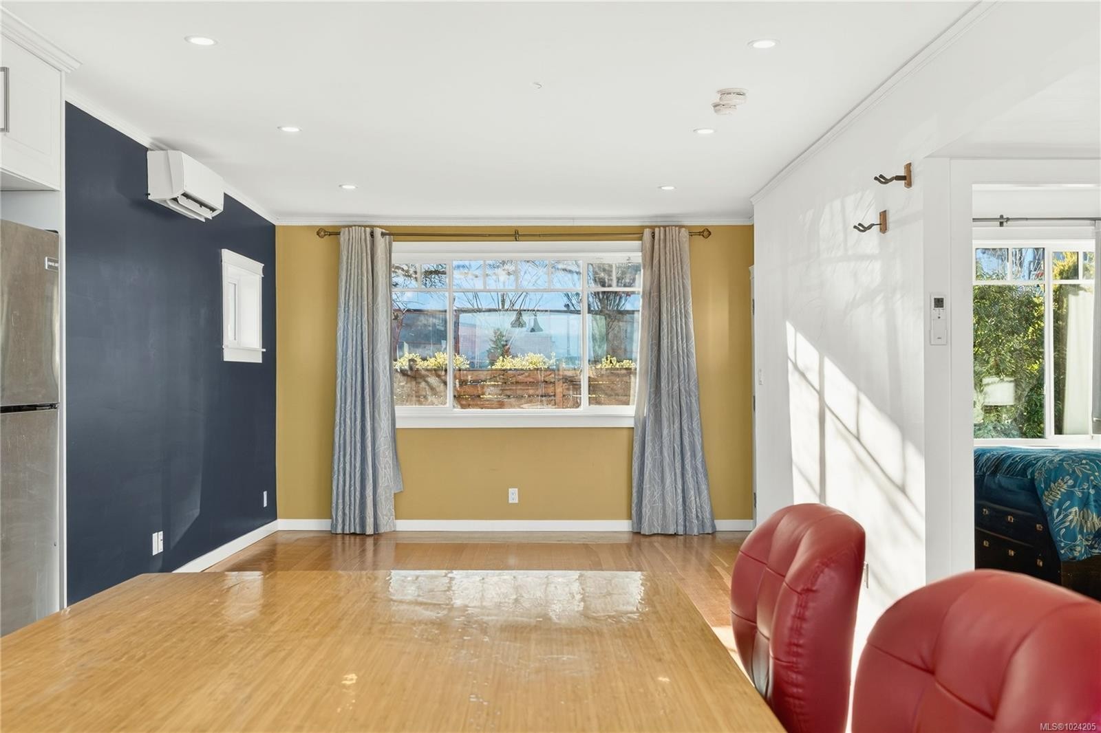 352 Kennedy St, Nanaimo, BC