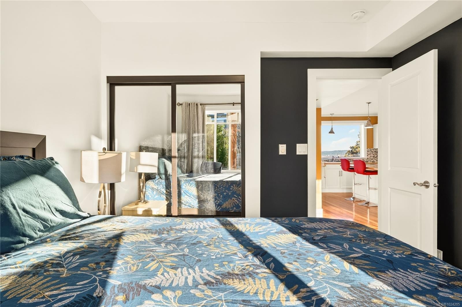 352 Kennedy St, Nanaimo, BC