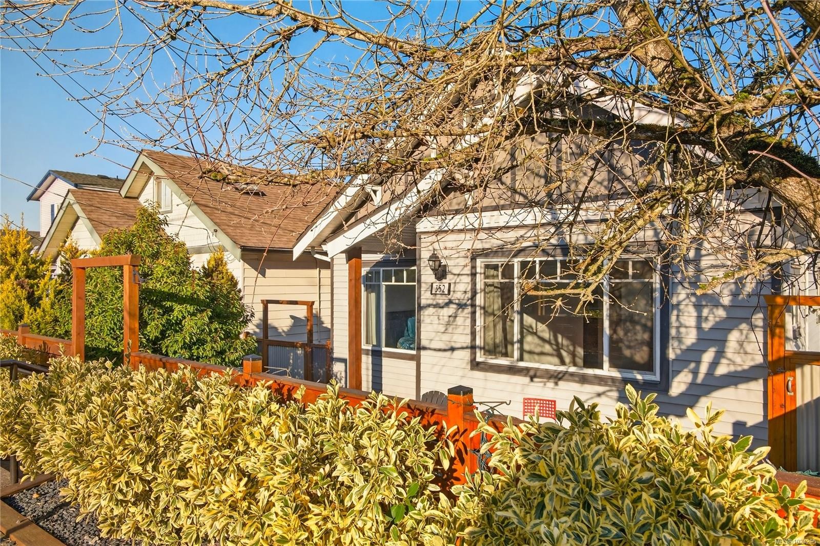 352 Kennedy St, Nanaimo, BC