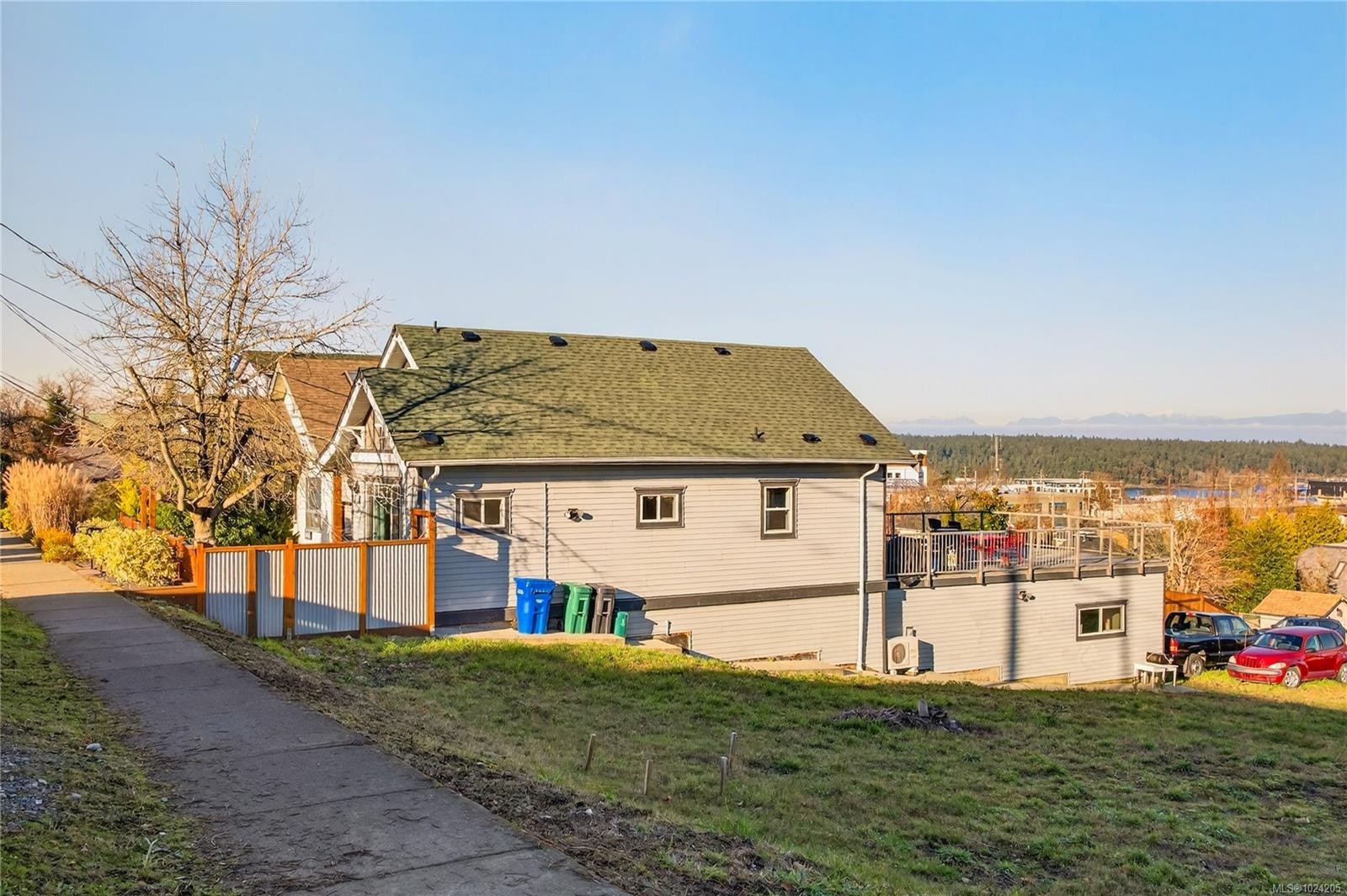 352 Kennedy St, Nanaimo, BC