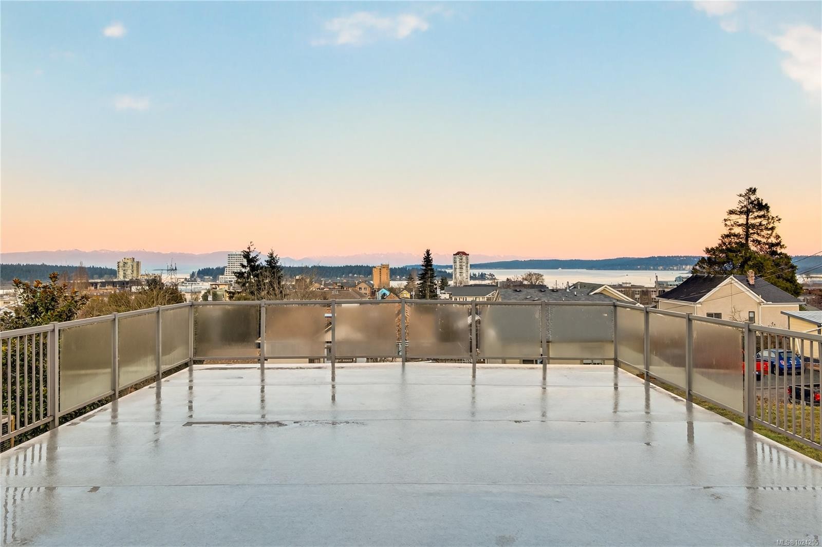 352 Kennedy St, Nanaimo, BC