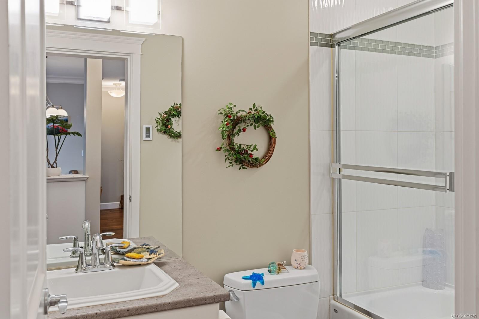 2205-44 Anderton Ave, Courtenay, BC - Indoor Photo Showing Bathroom