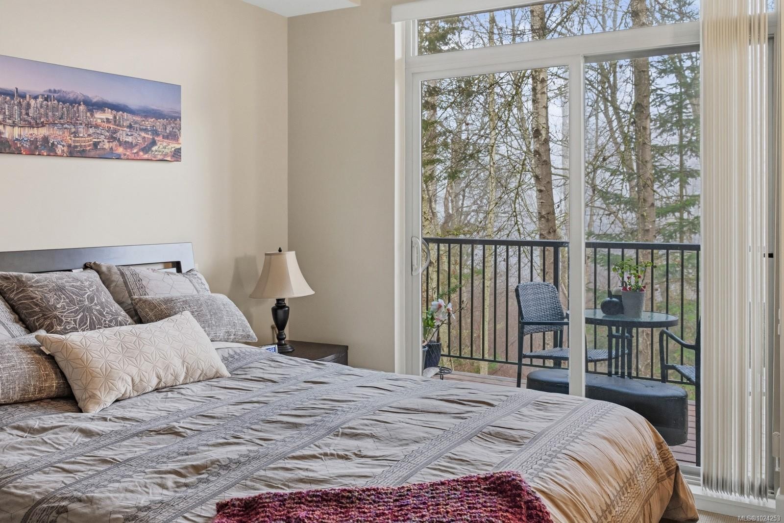 2205-44 Anderton Ave, Courtenay, BC - Indoor Photo Showing Bedroom