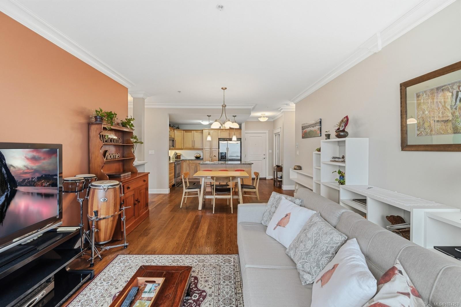 2205-44 Anderton Ave, Courtenay, BC - Indoor Photo Showing Living Room