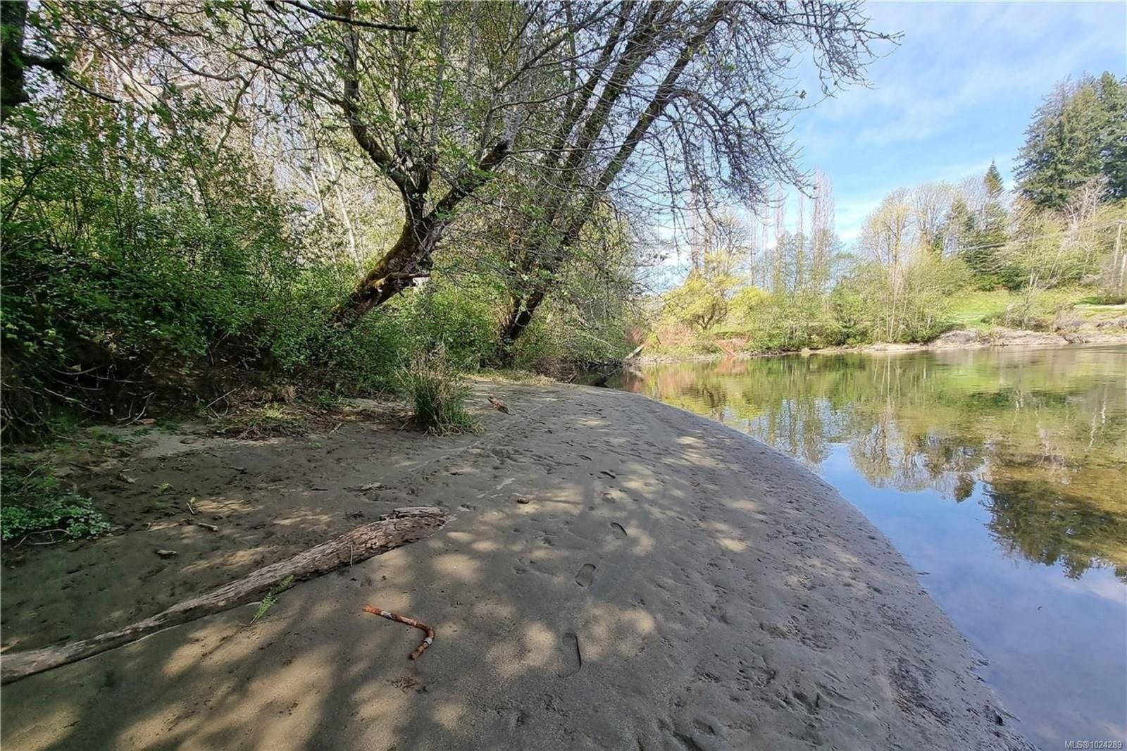 11-5350 Falls St, Port Alberni, BC